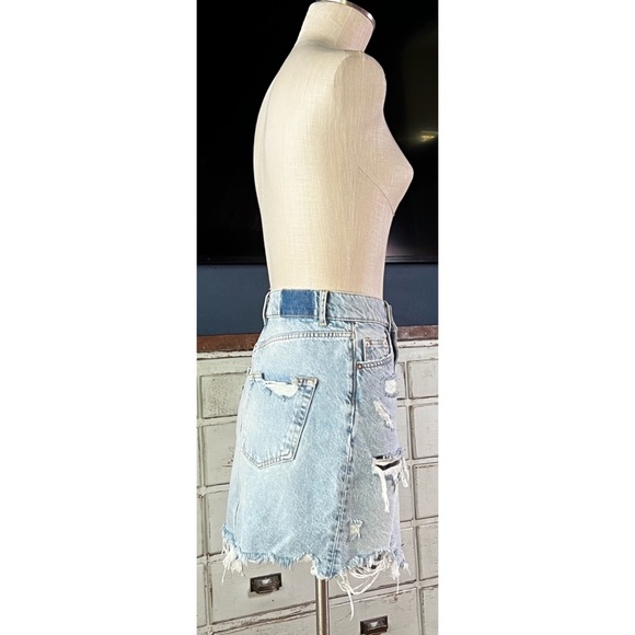 Anthropologie Pilcro Destroyed Denim Mini Skirt Size 0 - Picture 6 of 13